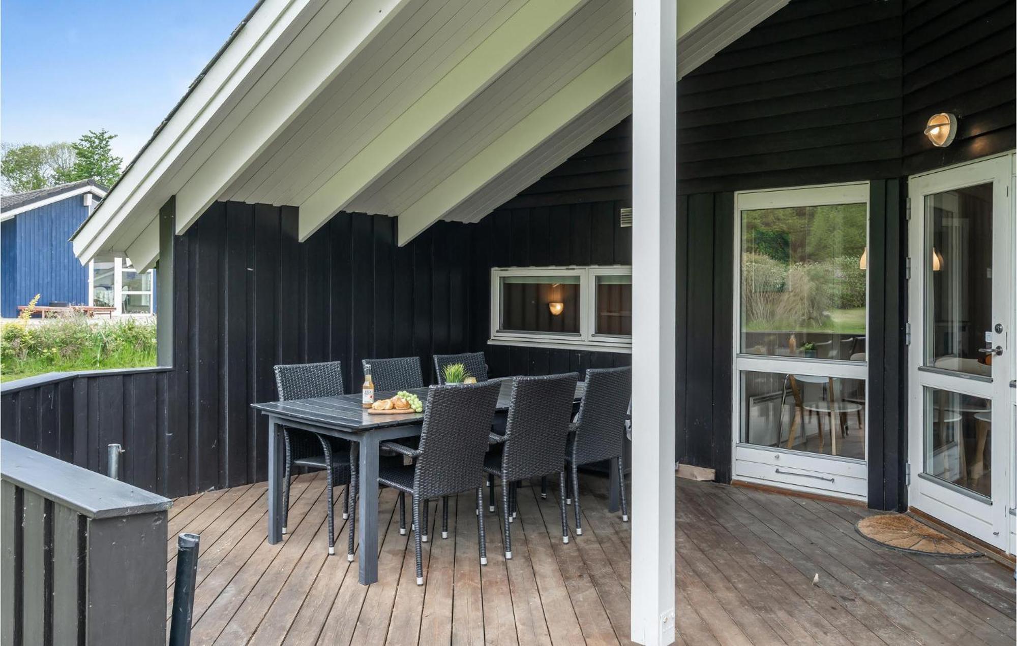 3 Bedroom In Juelsminde Holiday home *